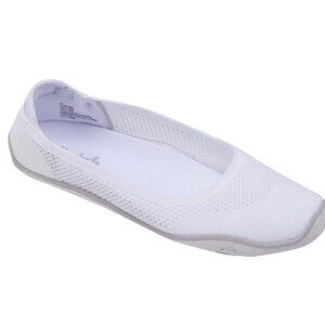 NWB Tony Little Cheeks White Ballerinas sz 8